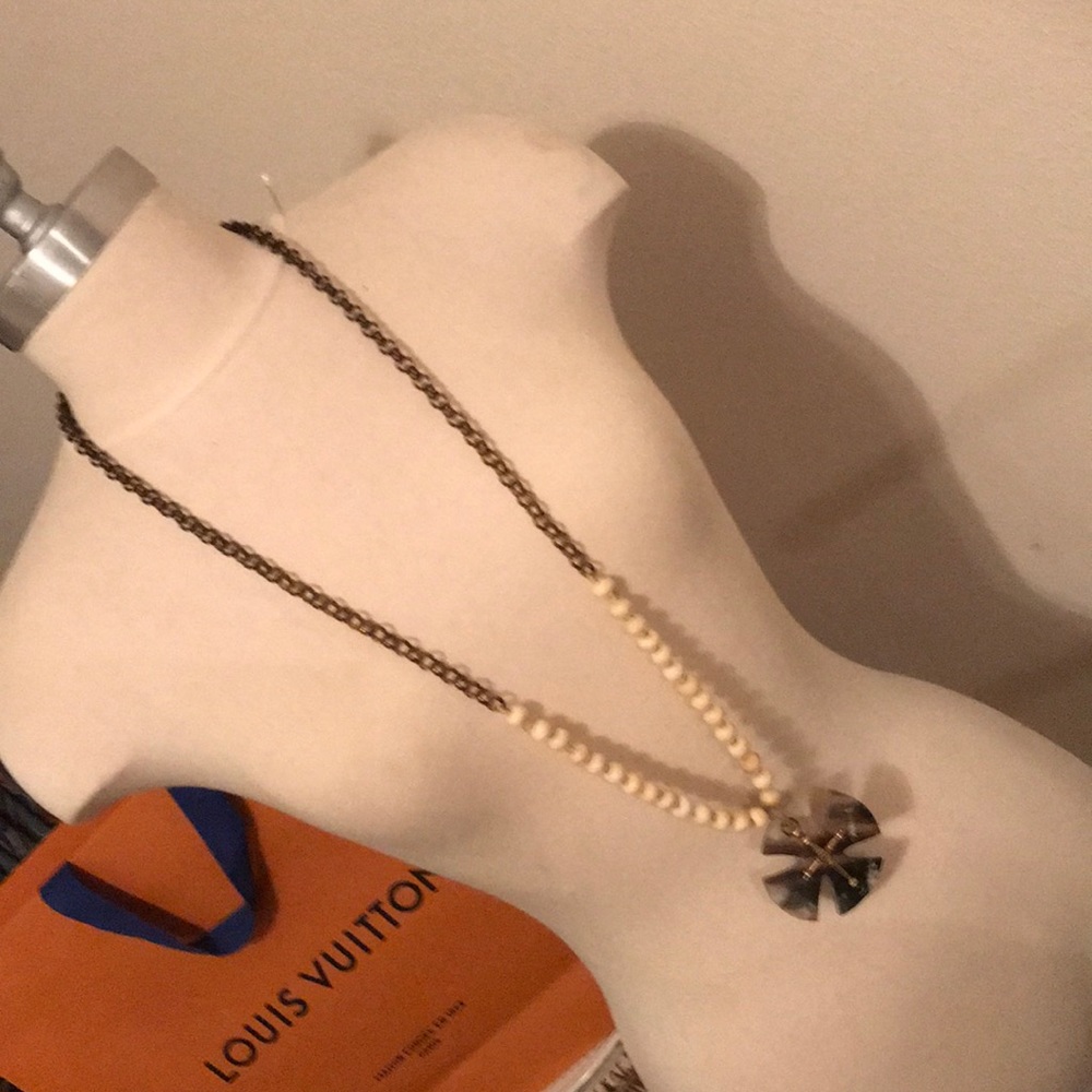Bone 🦴 necklace with horn accent